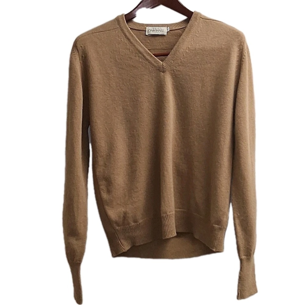 Vintage Oak Hall Memphis 100% Virgin Wool V-Neck Sweater Size Large Preppy